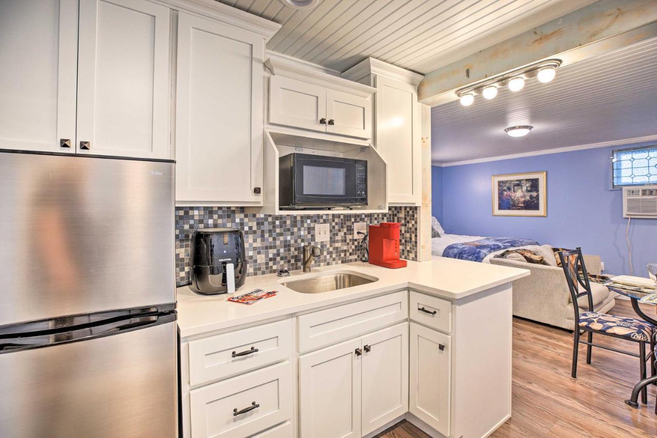 Updated Williamstown Apartment With Kitchen! Exterior foto